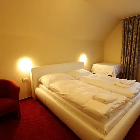 Tatran Hotel 2*